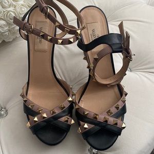 Valentino Rockstud heels sandals Gorgeous shoes 38.5